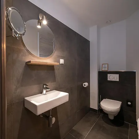 Boutique & Brasserie De Heerlyckheid Отель *
