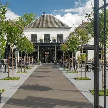 Отель Boutique & Brasserie De Heerlyckheid *