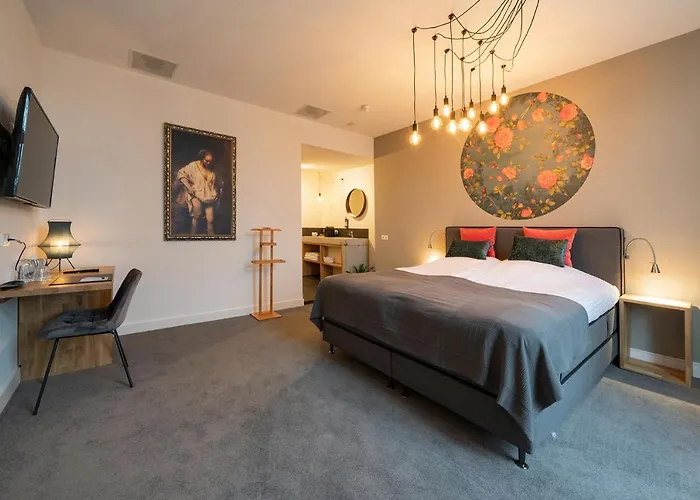 Boutique & Brasserie De Heerlyckheid *