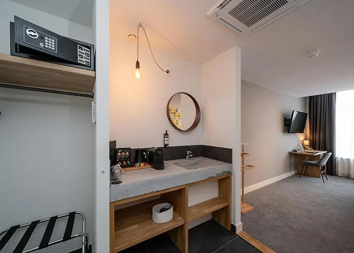 Boutique & Brasserie De Heerlyckheid