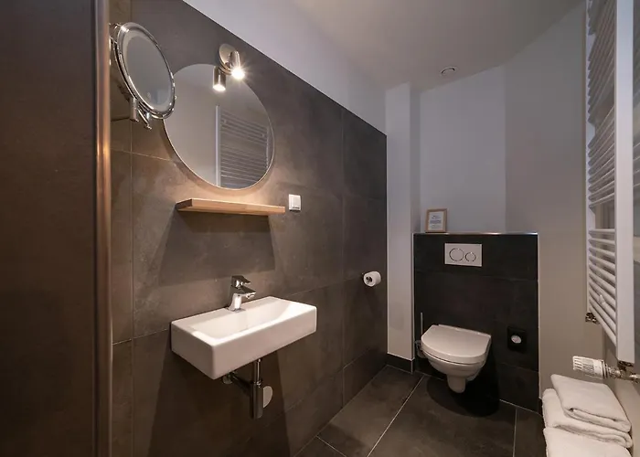 Boutique & Brasserie De Heerlyckheid Hotel *